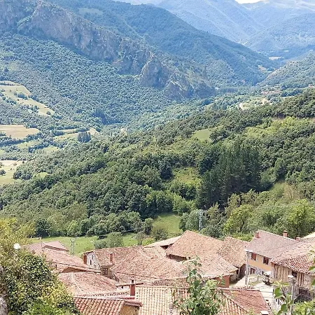 Rurales Las Rocas De Brez Camaleño